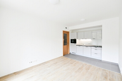 Hlaváčkova, Košíře - Prague 5 | Rent, Apartment Two-bedroom (3+kk), 68 m²