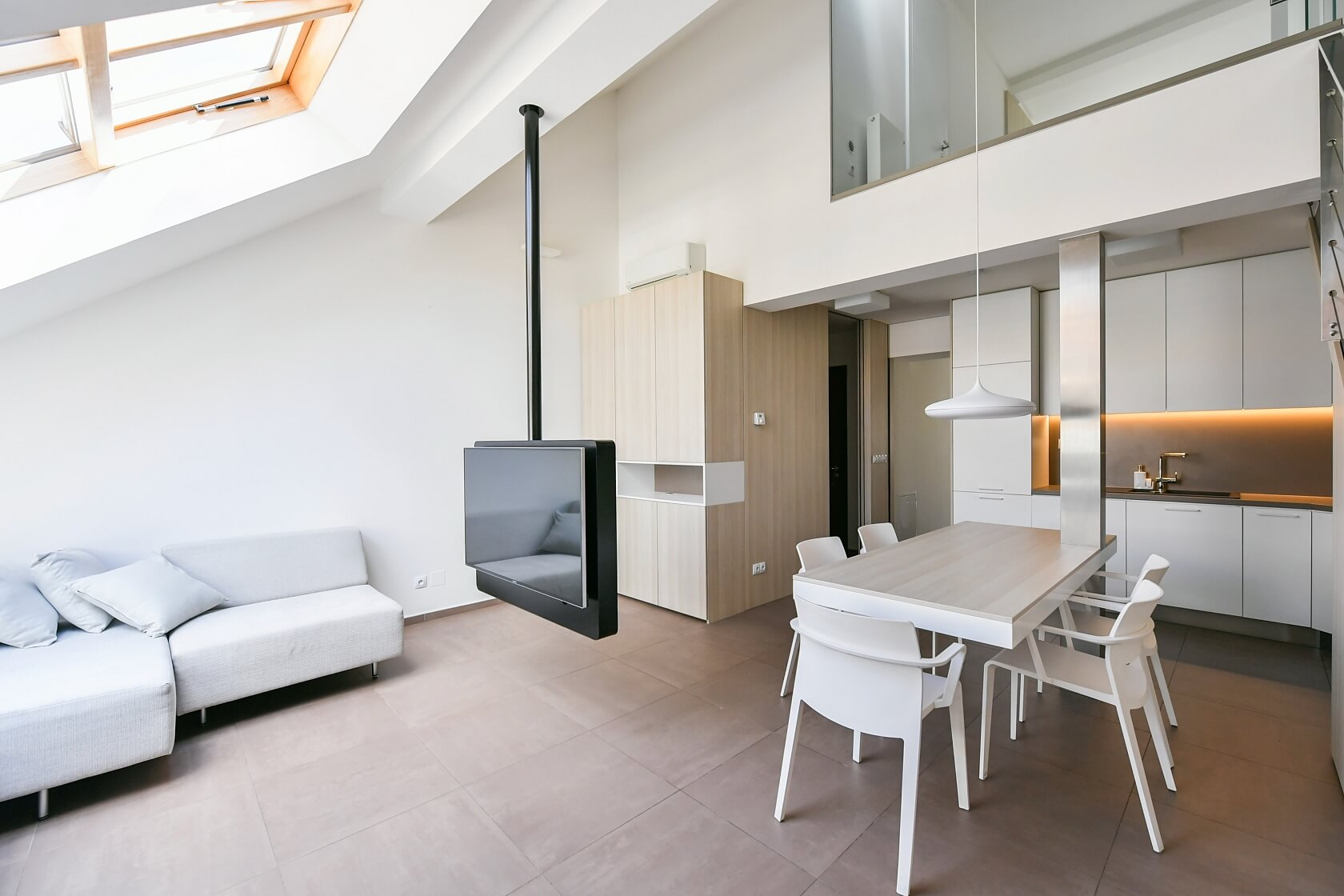 Záhořanského, Nové Město - Prague 2 | Rent, Apartment Two-bedroom (3+kk), 131 m²