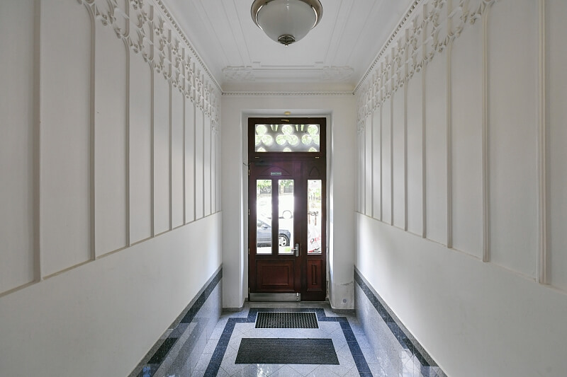 Ruská, Vršovice - Prague 10 | Rent, Apartment One-bedroom (2+kk), 58 m²