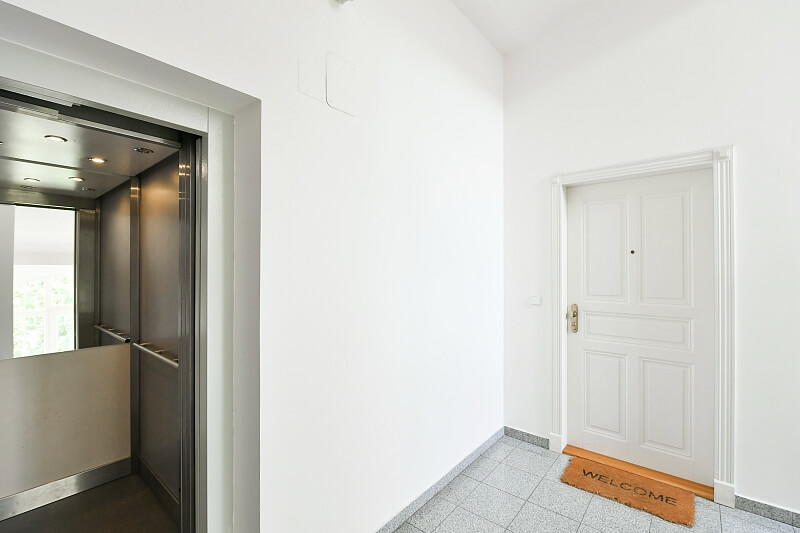 Ruská, Vršovice - Prague 10 | Rent, Apartment One-bedroom (2+kk), 58 m²