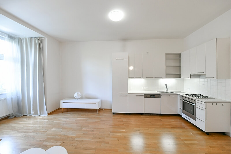 Ruská, Vršovice - Prague 10 | Rent, Apartment One-bedroom (2+kk), 58 m²