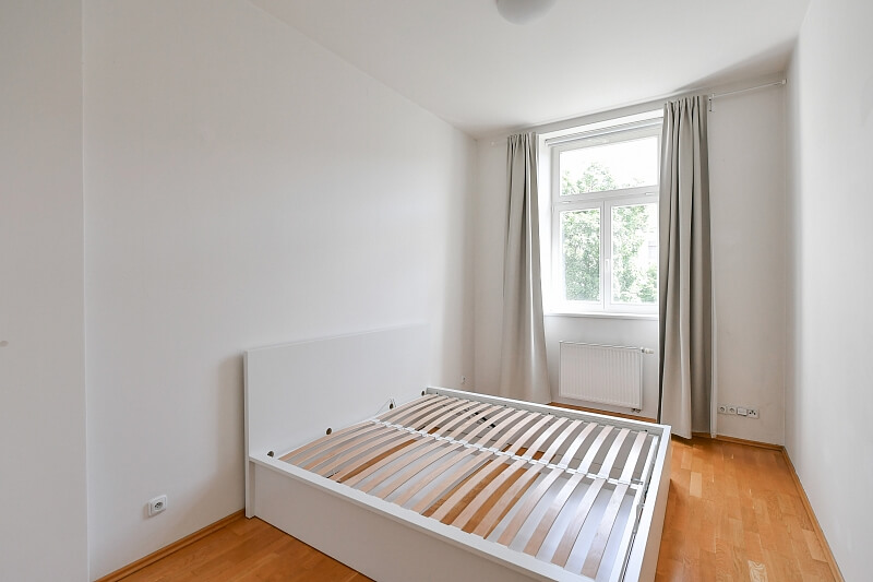 Ruská, Vršovice - Prague 10 | Rent, Apartment One-bedroom (2+kk), 58 m²