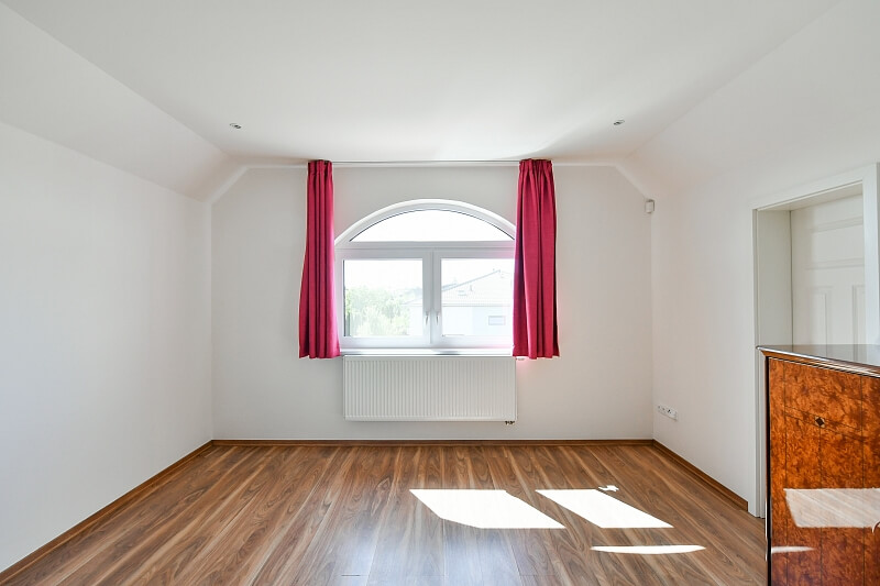 Habrová, Horoměřice - Praha-západ | Pronájem, Rodinný dům 6+kk, 286 m²