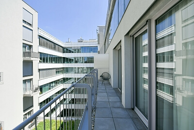 Křižíkova, Karlín - Praha 8 | Pronájem, Byt 2+kk, 69 m²