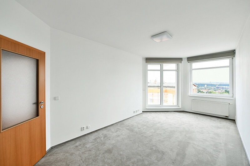 Nad Okrouhlíkem, Libeň - Prague 8 | Rent, Apartment One-bedroom (2+kk), 63 m²