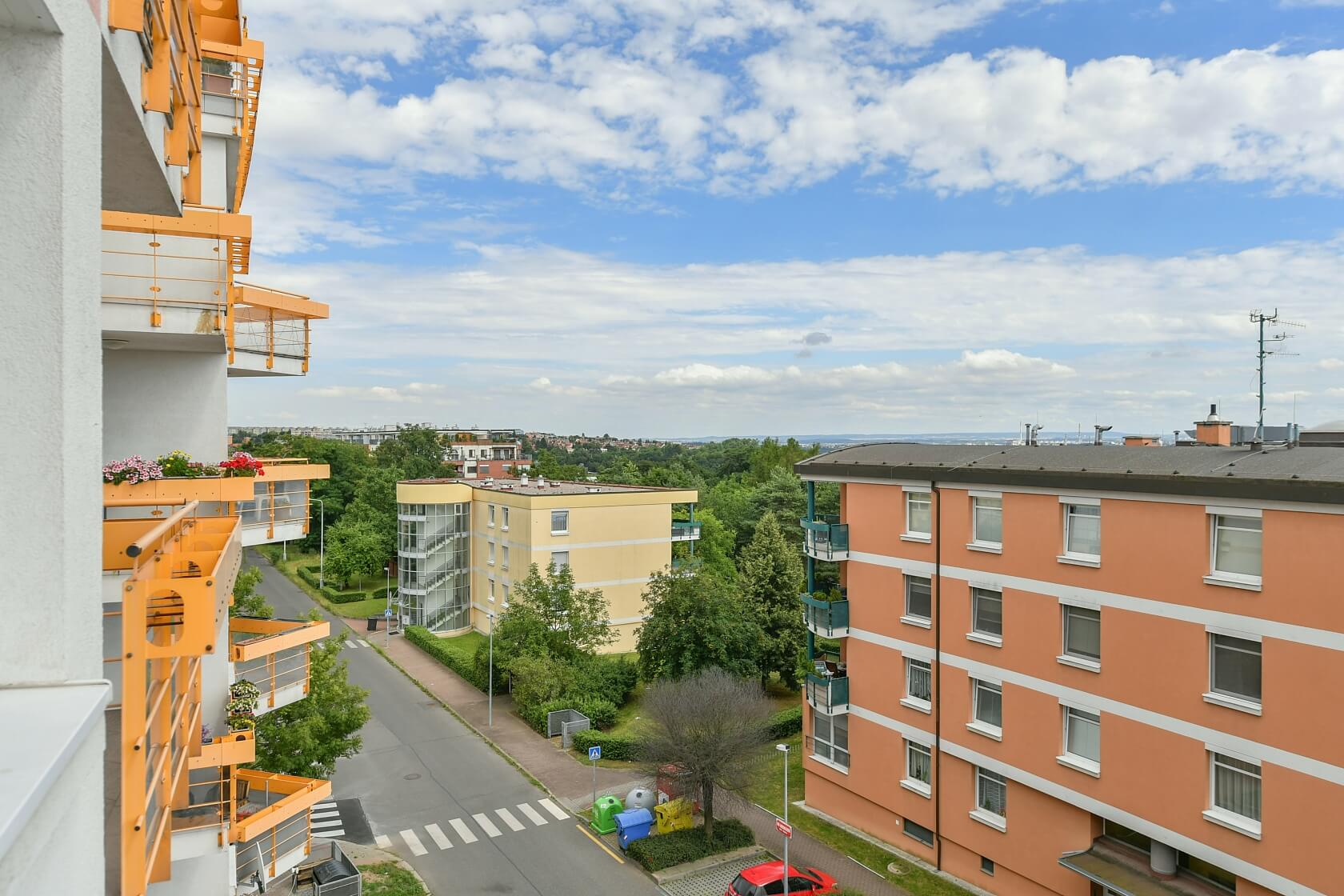 Nad Okrouhlíkem, Libeň - Praha 8 | Pronájem, Byt 2+kk, 63 m²