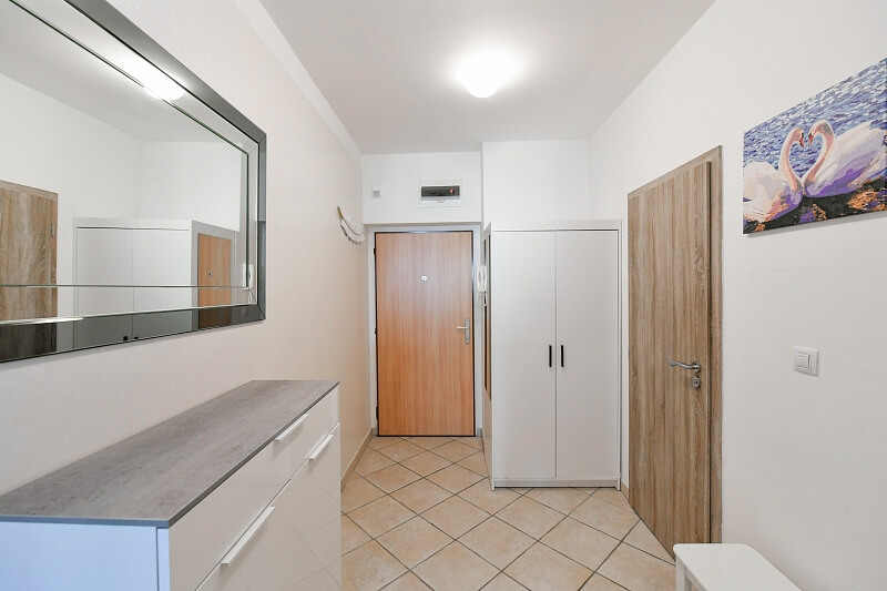 Dělená, Řeporyje - Prague 5 | Rent, Apartment One-bedroom (2+kk), 82 m²