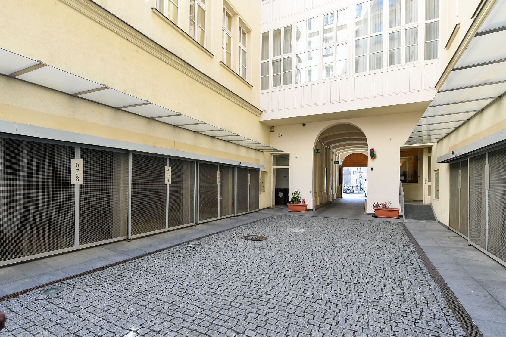 Senovážné náměstí, Nové Město - Praha 1 | Pronájem, Byt 2+kk, 103 m²