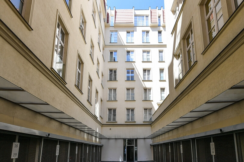 Senovážné náměstí, Nové Město - Praha 1 | Pronájem, Byt 2+kk, 103 m²