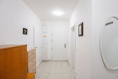Zvěřinova, Strašnice - Prague 3 | Rent, Apartment One-bedroom (2+kk), 63 m²
