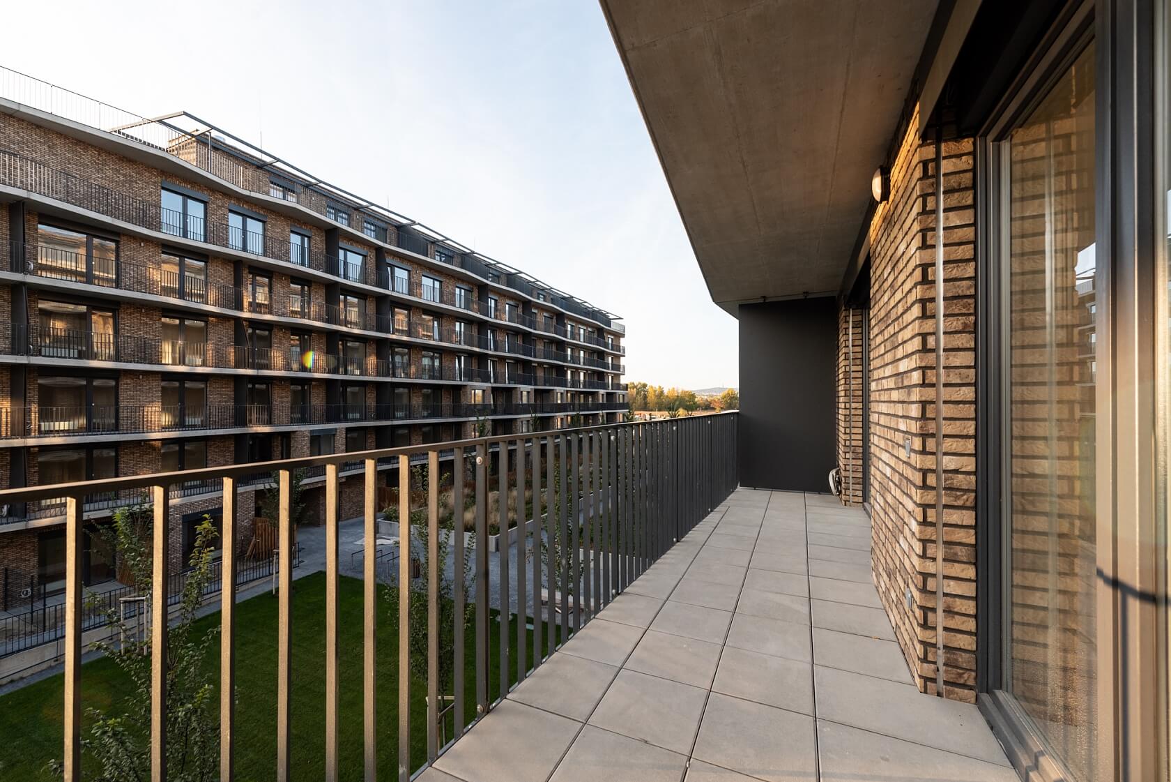 Bratislavský kraj, Petržalka - Bratislava V | Prodej, Byt 2+kk, 65 m²