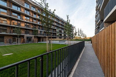 Bratislavský kraj, Petržalka - Bratislava V | Prodej, Byt 2+kk, 63 m²