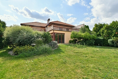 K Holyni, Slivenec - Prague 5 | Rent, House Six-bedroom (7+1), 450 m²