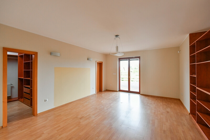 K Holyni, Slivenec - Prague 5 | Rent, House Six-bedroom (7+1), 450 m²
