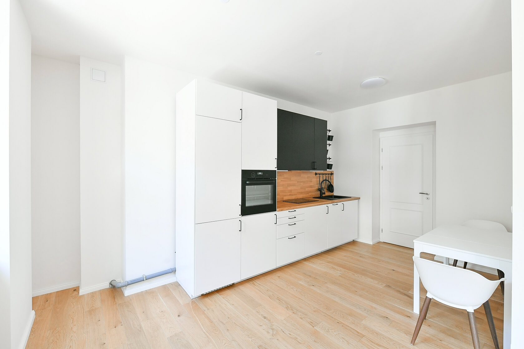 U Nikolajky, Smíchov - Prague 5 | Rent, Apartment Studio (1+kk), 43 m²