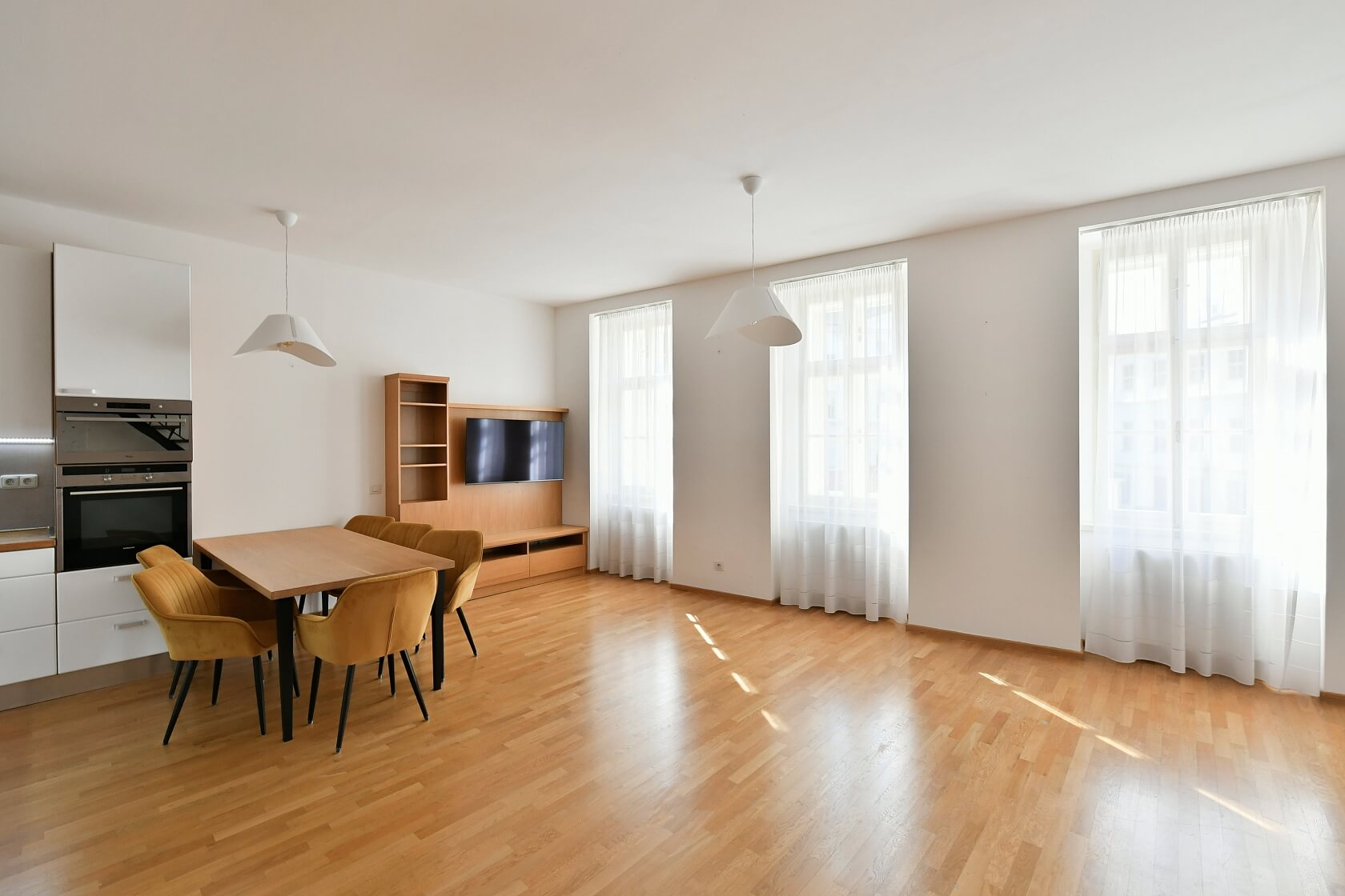 Kateřinská, Nové Město - Praha 2 | Pronájem, Byt 4+kk, 137 m²