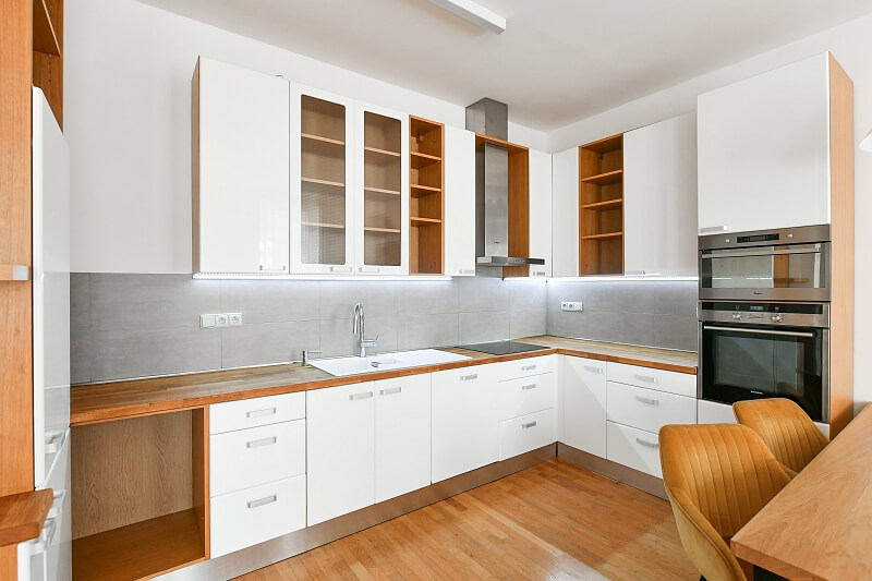 Kateřinská, Nové Město - Praha 2 | Pronájem, Byt 4+kk, 137 m²