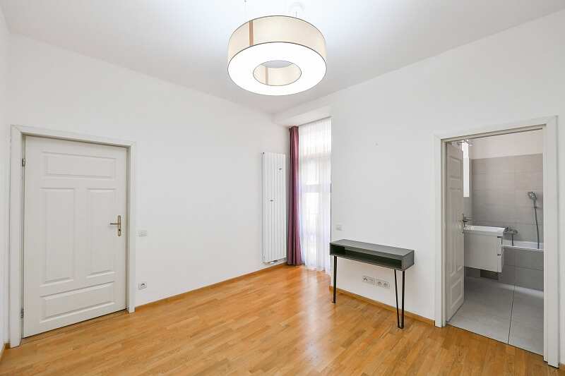 Kateřinská, Nové Město - Prague 2 | Rent, Apartment Three-bedroom (4+kk), 137 m²