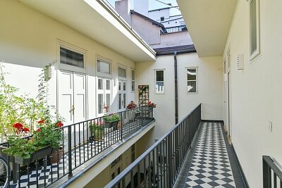 Kateřinská, Nové Město - Prague 2 | Rent, Apartment Three-bedroom (4+kk), 137 m²