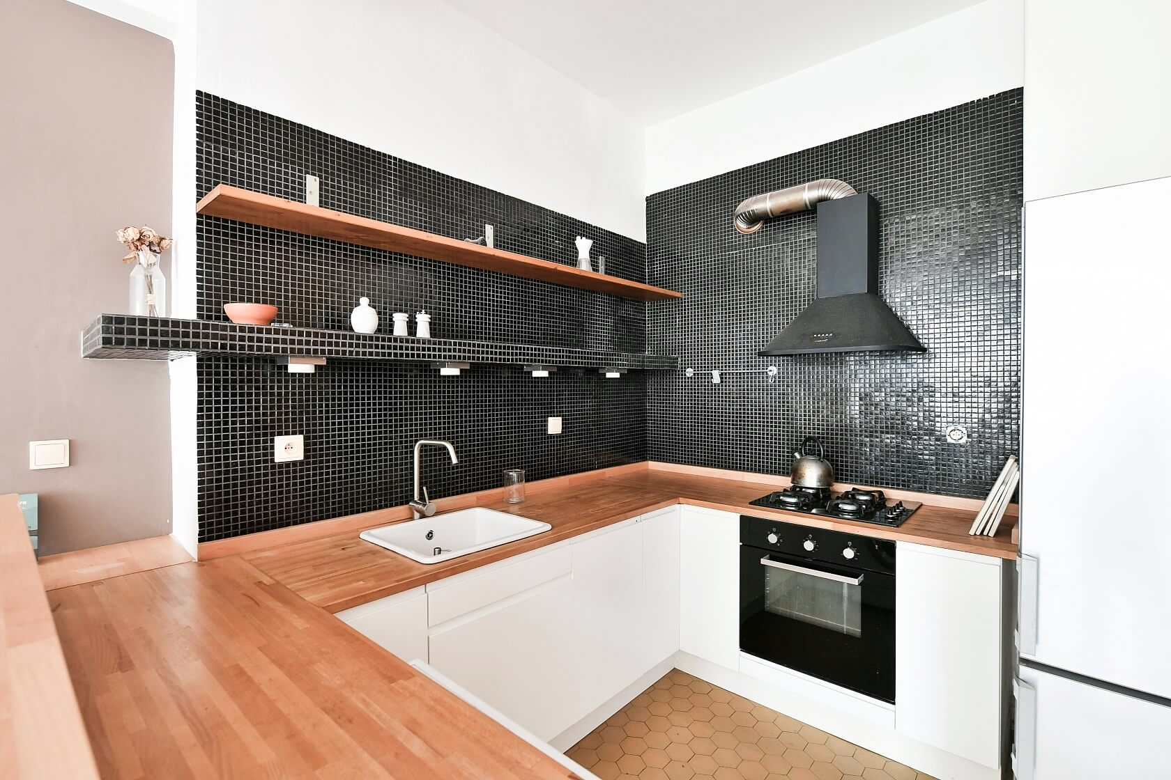 Veverkova, Holešovice - Praha 7 | Pronájem, Byt 2+kk, 56 m²