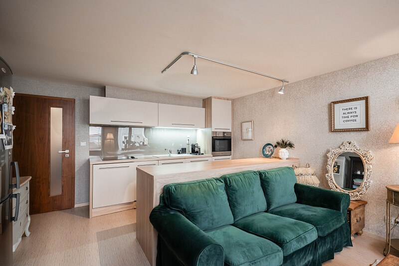 U Libeňského pivovaru, Libeň - Prague 8 | Sale, Apartment One-bedroom (2+kk), 63 m²