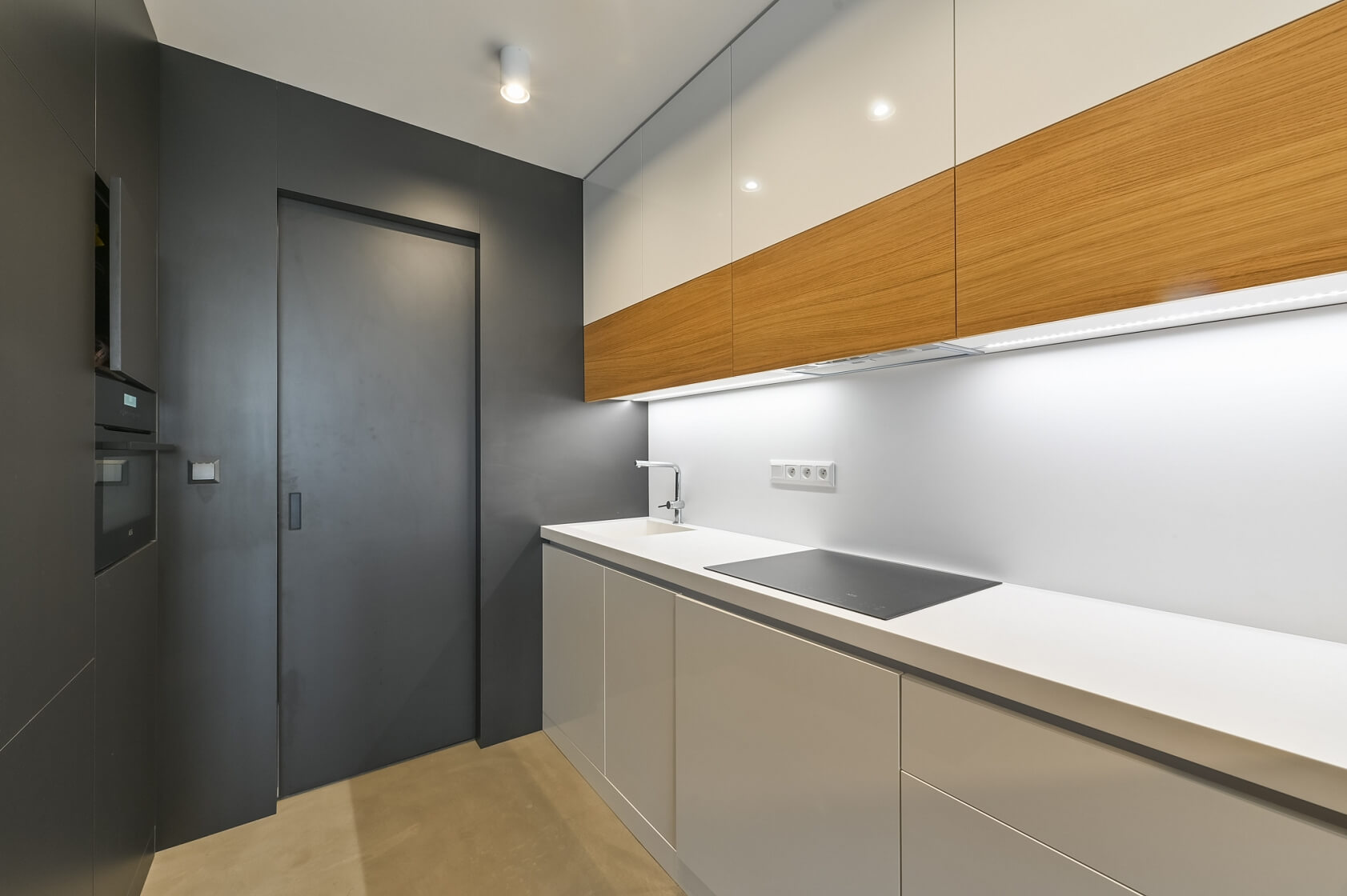 Bratislavský kraj, Nové Mesto - Bratislava III | Pronájem, Byt 2+kk, 61 m²