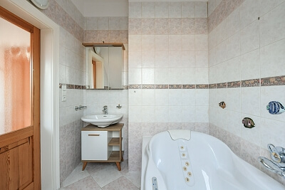 Studentská, Dejvice - Prague 6 | Rent, Apartment Three-bedroom (4+kk), 133 m²