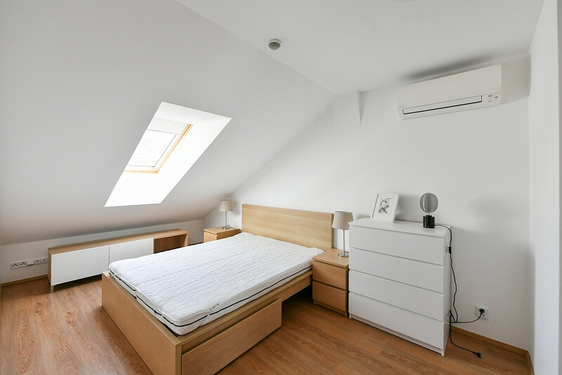 Březinova, Karlín - Praha 8 | Pronájem, Byt 3+kk, 99 m²