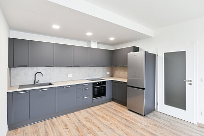 Sedlářova, Kbely - Praha 9 | Pronájem, Byt 3+kk, 77 m²