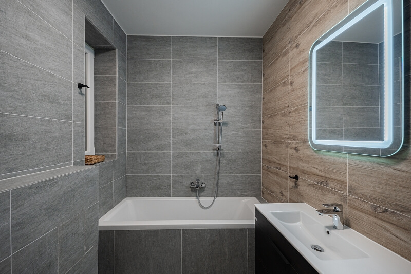 nábřeží Jana Palacha, Karlovy Vary - Karlovy Vary | Sale, Apartment One-bedroom (2+kk), 82 m²