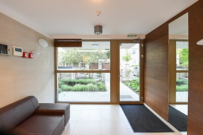 U Okrouhlíku, Smíchov - Praha 5 | Pronájem, Byt 2+kk, 72 m²