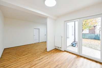 Ústecká, Dolní Chabry - Praha 8 | Pronájem, Byt 4+kk, 100 m²