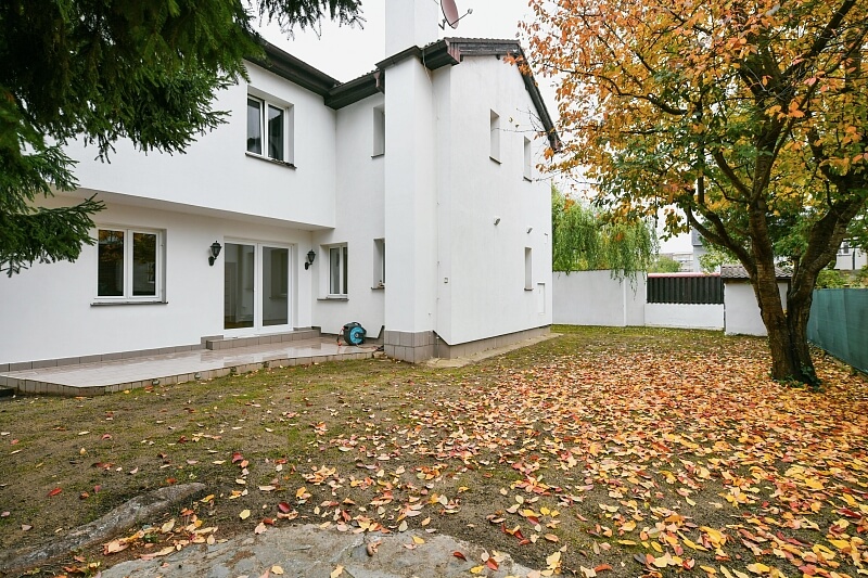 Ústecká, Dolní Chabry - Prague 8 | Rent, Apartment Three-bedroom (4+kk), 100 m²