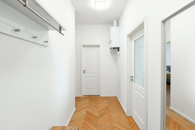 Fügnerovo náměstí, Nové Město - Prague 2 | Sale, Apartment One-bedroom (2+kk), 68 m²