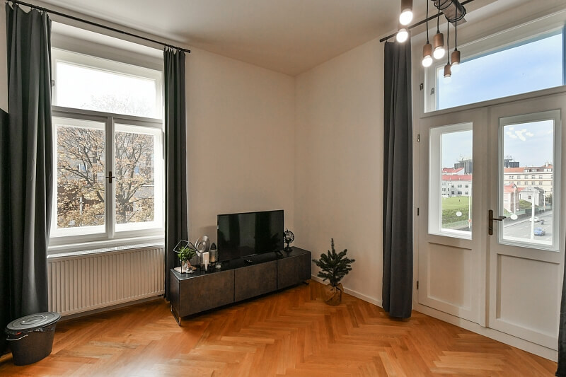 Fügnerovo náměstí, Nové Město - Prague 2 | Sale, Apartment One-bedroom (2+kk), 62 m²