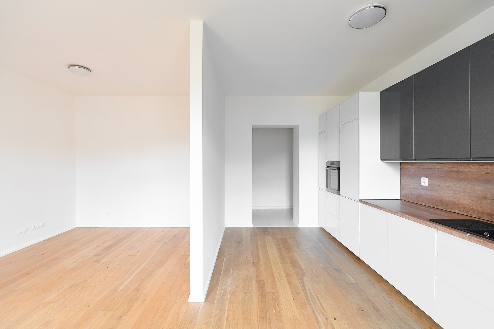 U Nikolajky, Smíchov - Praha 5 | Pronájem, Byt 2+kk, 61 m²