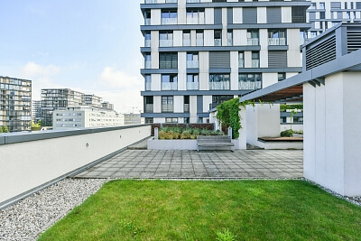 Olšanská, Žižkov - Prague 3 | Rent, Apartment One-bedroom (2+kk), 63 m²