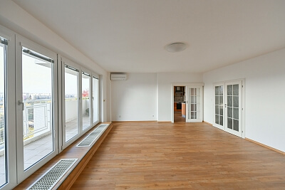 Hyacintová, Záběhlice - Prague 10 | Sale, Apartment One-bedroom (2+1), 118 m²