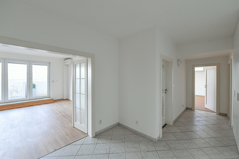 Hyacintová, Záběhlice - Prague 10 | Sale, Apartment One-bedroom (2+1), 118 m²