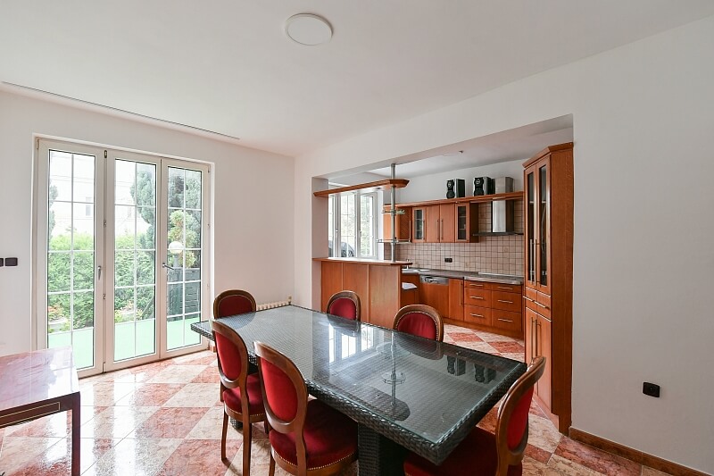 Nad Vodovodem, Strašnice - Praha 10 | Pronájem, Rodinný dům 7+1, 270 m²