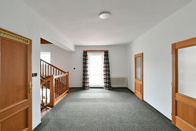Nad Vodovodem, Strašnice - Prague 10 | Rent, House Six-bedroom (7+1), 270 m²