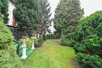 Nad Vodovodem, Strašnice - Prague 10 | Rent, House Six-bedroom (7+1), 270 m²