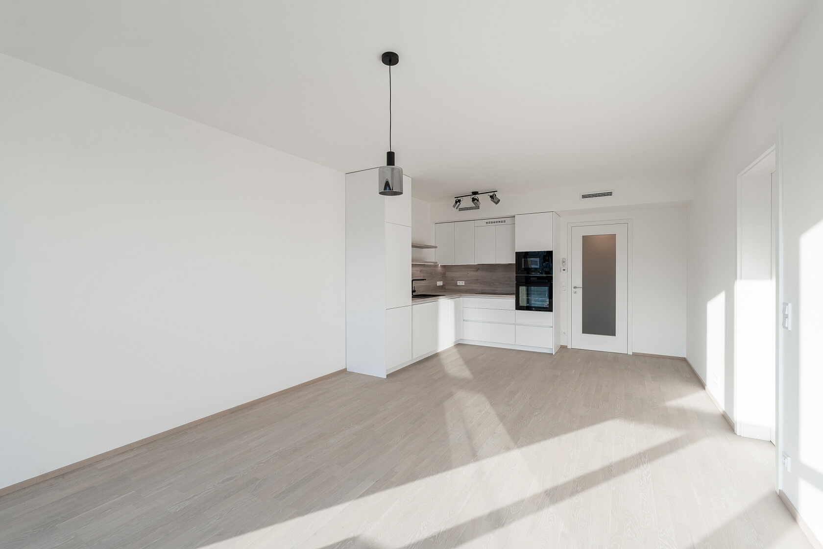 K Červenému vrchu, Vokovice - Praha 6 | Pronájem, Byt 2+kk, 63 m²