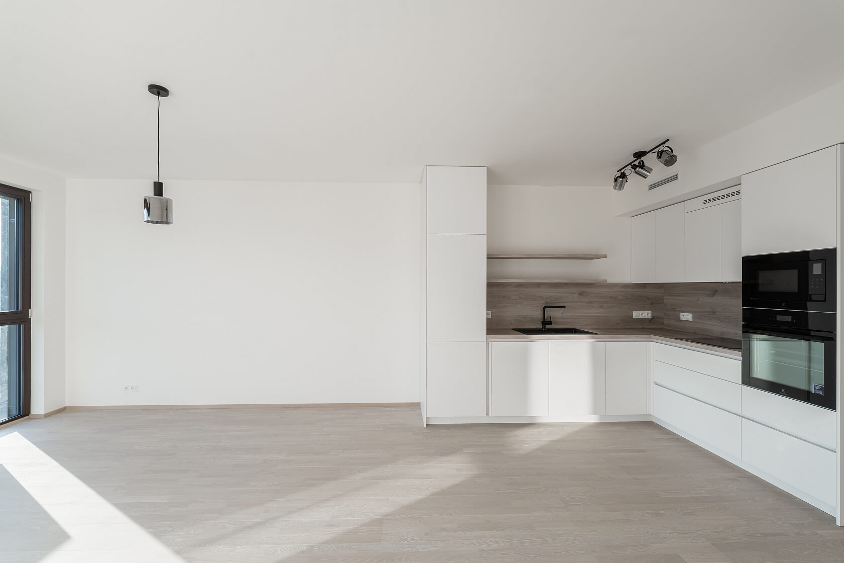 K Červenému vrchu, Vokovice - Praha 6 | Pronájem, Byt 2+kk, 63 m²